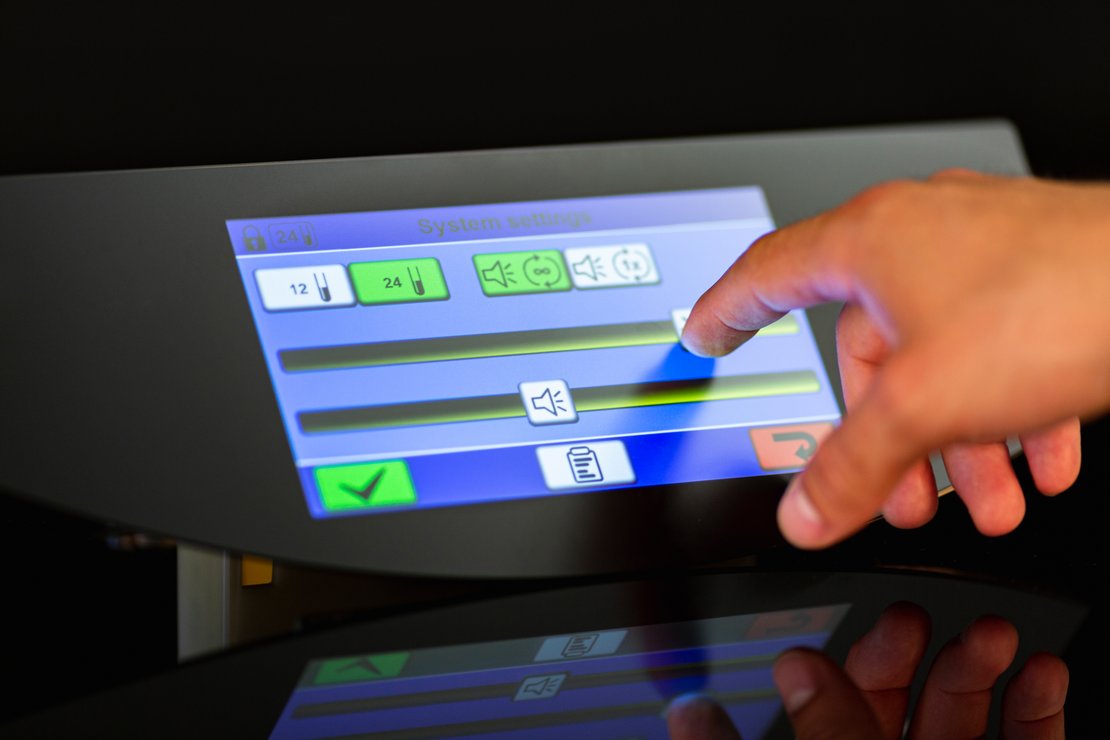 7.0" TFT mit PCAP Touchpanel und kundenspezifischer Coverlens